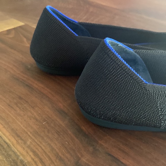 Black Rothy’s Round Flats Size 8.5 - Picture 5 of 6